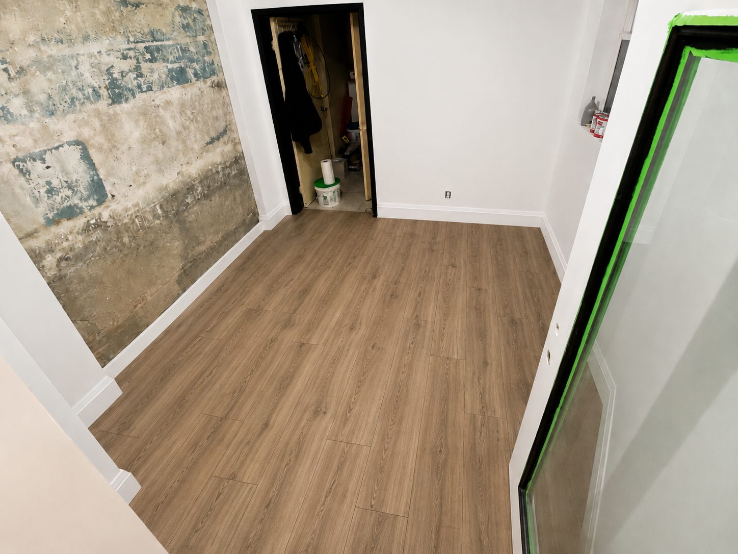 Laminate — East York